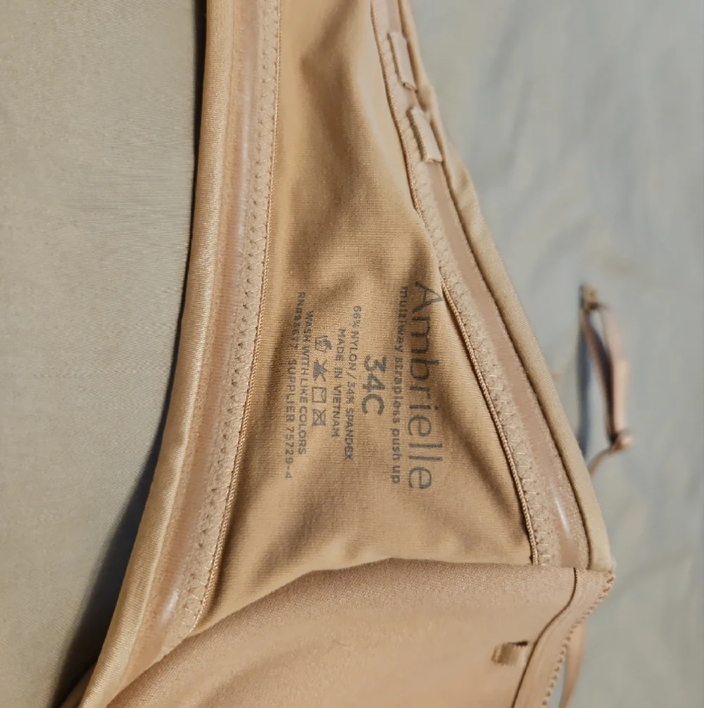 Ambrielle Nude Smooth Convertible Strapless Push Up Bra With Original Straps - Picture 3 of 6